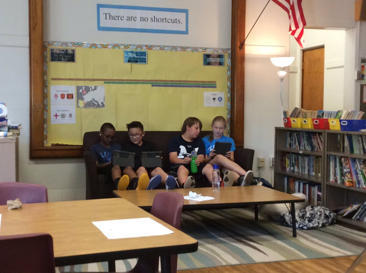 RHSDragon5B's tweet image. Our iPads go away for the year in a couple of minutes. Getting some last minute backing up &amp;amp; playing in before they go away. #RHSdragons