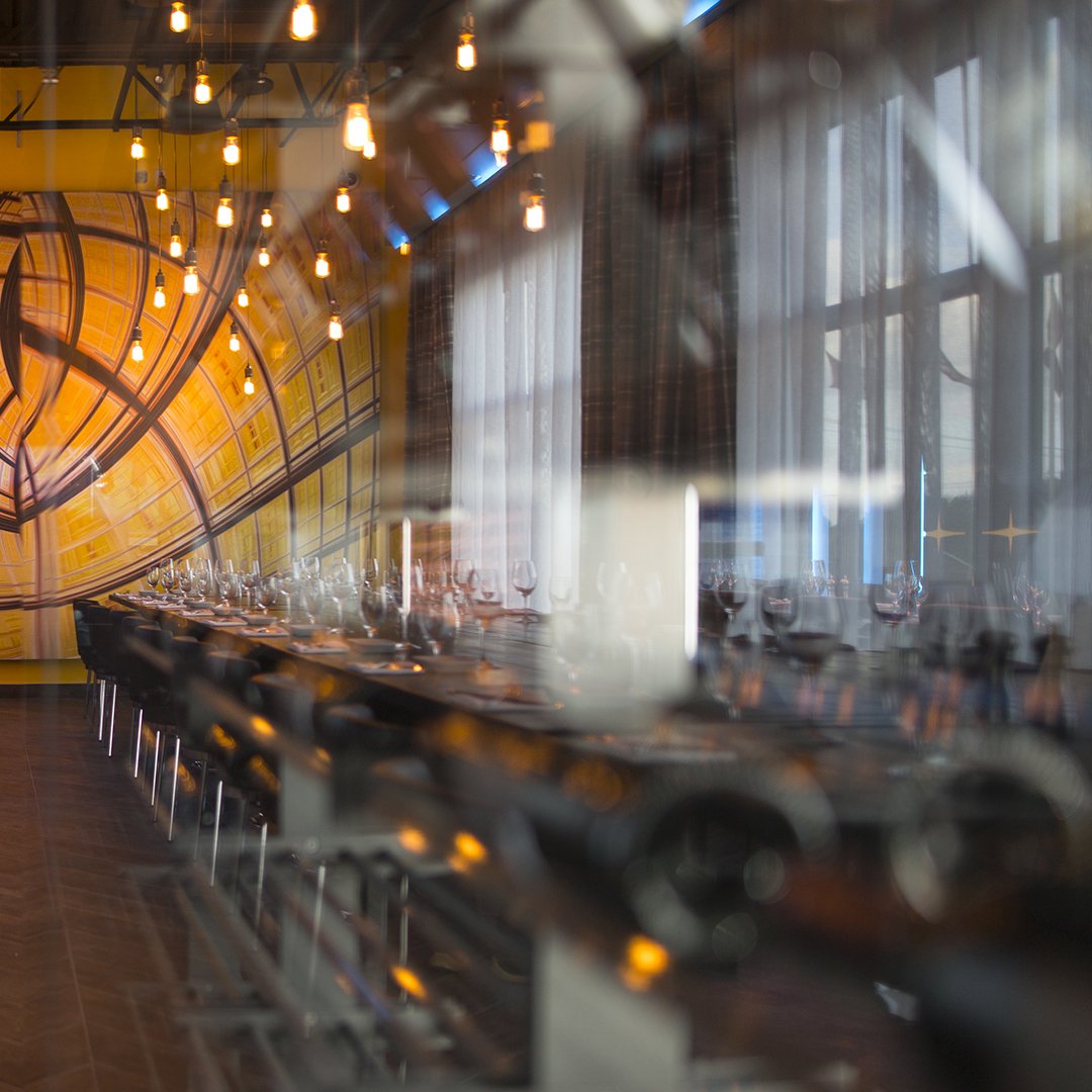 complexe_ch's tweet photo. Le Resto-Bar Le Commandant s'agrandit pour mieux vous servir! Venez découvrir notre nouvelle section! 📞418 204-2145 #lecommandant #resto https://t.co/9esvcg9qXo