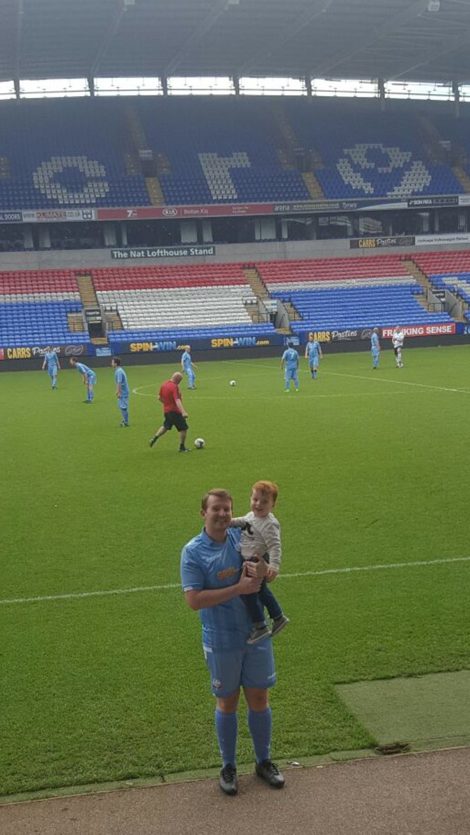 DannyJohnston86's tweet photo. @A1F1E9 my nephew, Alfie, scored a goal at the Macron on Wednesday from a whole 2 yards out. Can he get an Ole Ole? #BWFC #FutureWanderer https://t.co/EYrMtZSBbQ