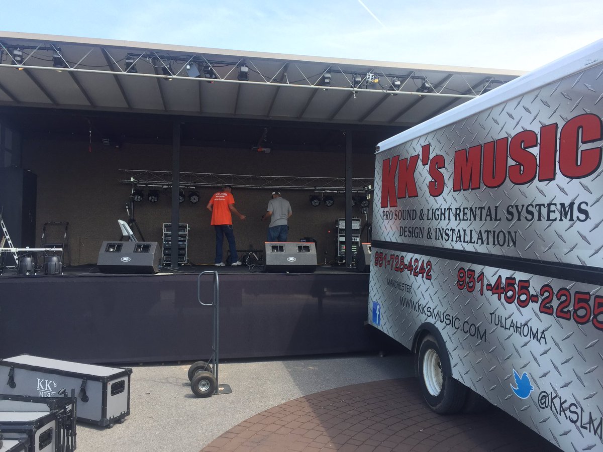 kkslmj's tweet image. #musictree setup on the square #Manchester this weekend over 20 bands @MusicTreeFest