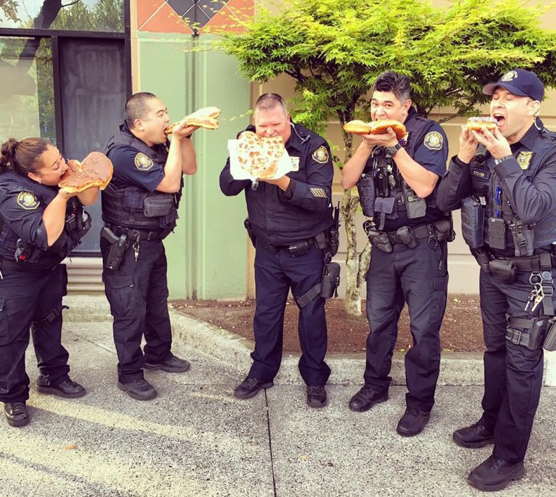 ppbnorth's tweet photo. Night shift officers ending their shift with donuts for National Donut Day! #nationaldoughnutday https://t.co/oS6ECcaxIa
