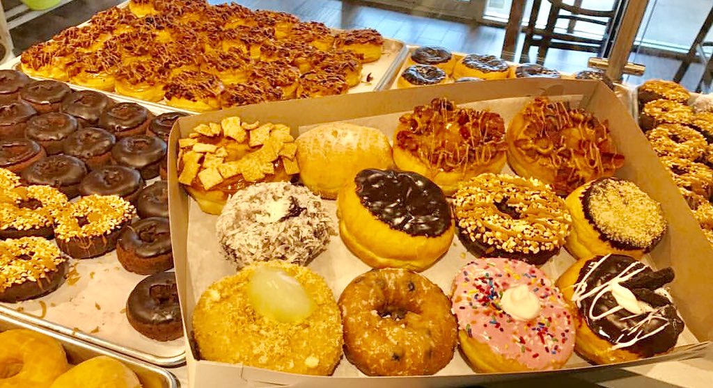 YonutzFL's tweet photo. @LilacAndLilies Celebrate #NationalDonutDay with @YonutzFL Win Free DONUTS FOR A YEAR! https://t.co/d1APiscdh0