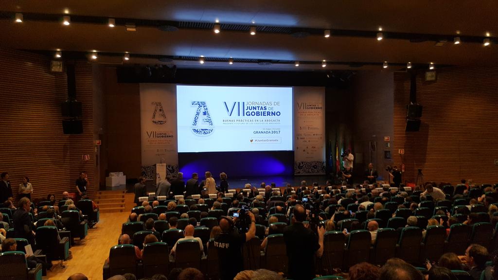 Leia19ABY's tweet photo. Clausura #JornadasGranada 
Yo #MeLevantoPorJusticia 
#JusticiaConMedios 
#JusticiaCercana https://t.co/JUB0ZXQr4L
