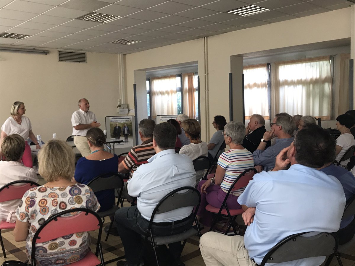JeunesReps10's tweet photo. Gérard #Menuel, candidat pour une #MajoritePourLaFrance dans la #Circo1003 est ce soir à #SainteSavine. https://t.co/BCSDT5VFg1