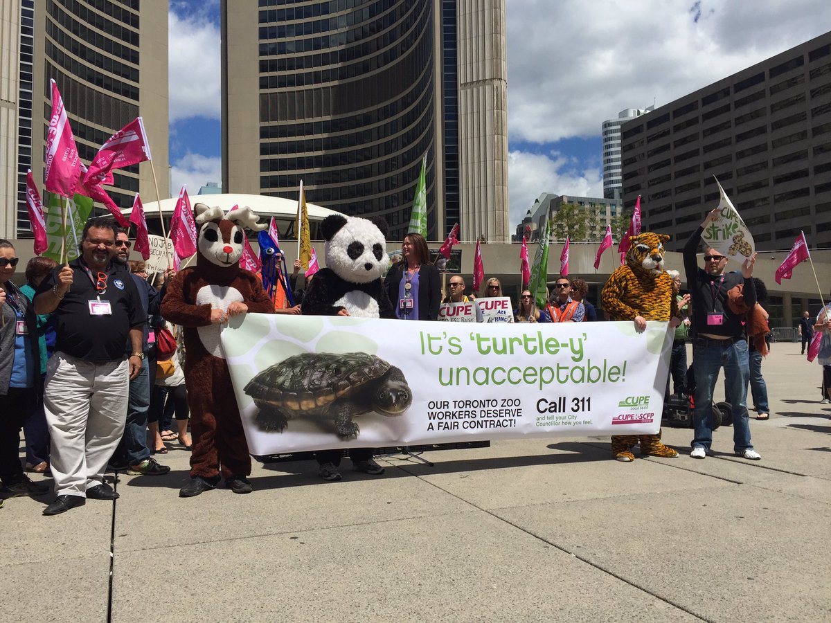 CUPE3396's tweet photo. Workers united will never be divided!!! #local3396 united with #local1600! @CUPEOntario #CUPEON2017 https://t.co/pwqVVvriKP