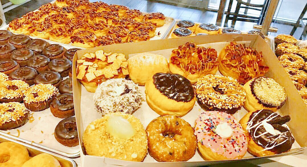 YonutzFL's tweet photo. @soflofoodfind @YonutzFL #NationalDonutDay come in to win FREE DONUTS for a Year! #FreebieFriday https://t.co/swCoHKfLdH