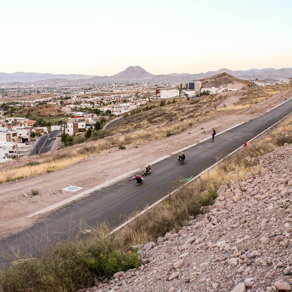 skateroad's tweet photo. Siempre en la busqueda de otros spots 
#longboarding #longboard #cuu #mx #skate https://t.co/8e7odHQSSv https://t.co/h4mlhiRJNM