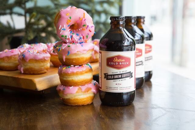 StationColdBrew's tweet photo. Name a more #ICONICDUO 👯 I'll wait... #ColdBrewCoffee #Donuts #StationColdBrew #NationalDonutDay ❄️ ☕️ + 🍩 =😎 https://t.co/7yjzOcFn5J
