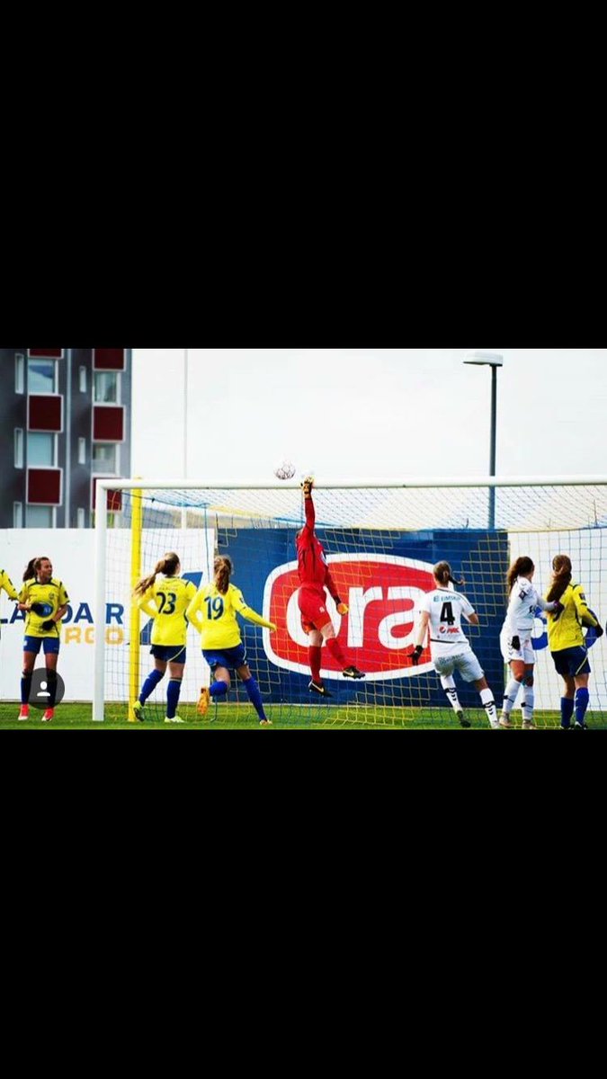 FemaleKeepers's tweet photo. Wishing Emma, All the best today 
https://t.co/E8tIBhnA67 https://t.co/rgCaSR7pb0