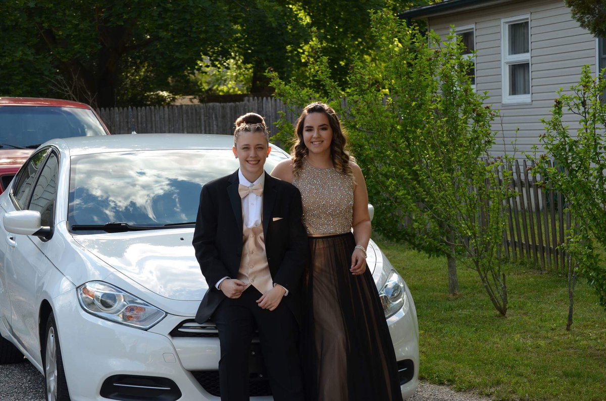 x0_nikki's tweet photo. Prom 2k17 😍 https://t.co/2iItwqtUPO
