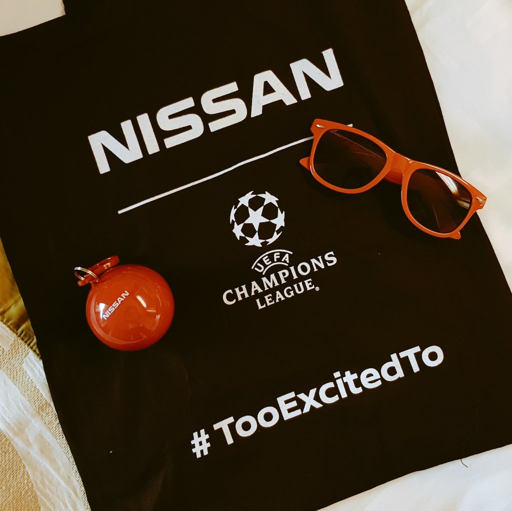 silvioderossi's tweet photo. Cresce l'attesa per la finalissima. Noi intanto ci divertiamo con gli amici di Nissan. Top. #TooExcitedTo #UCLFinal #JUVRMA ⚽️⚽️⚽️ https://t.co/pYBpU40lDq