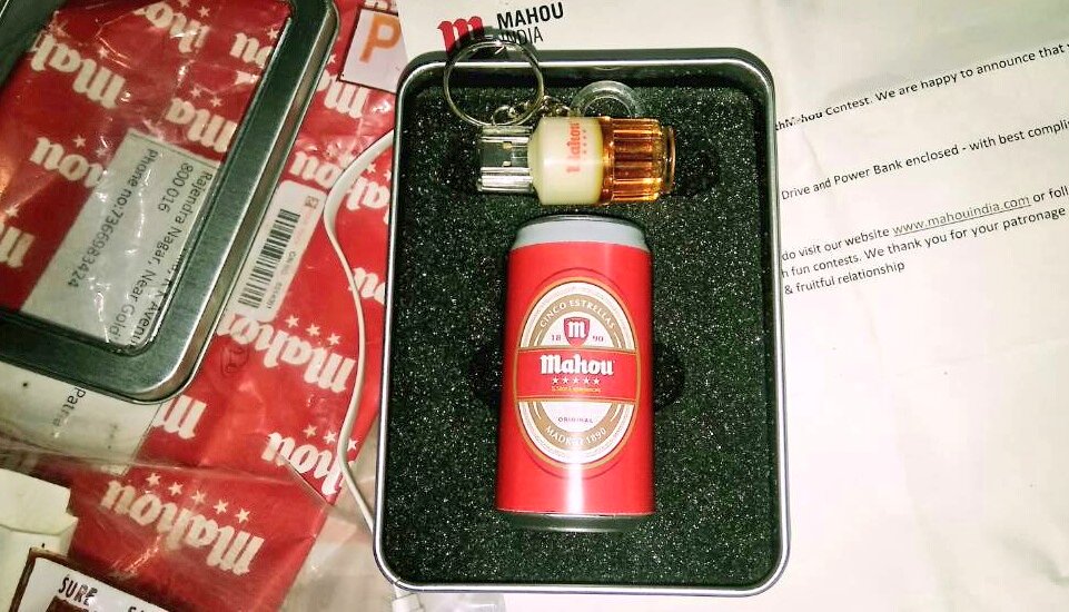 hey_iampriyanka's tweet photo. @MahouIndia I ❤ the miniature #Mahou beer #Powetbank and Chilled Pen Drive. Thank you guys for surprise. #PerfectWithMahou https://t.co/MOhBdR1WBp