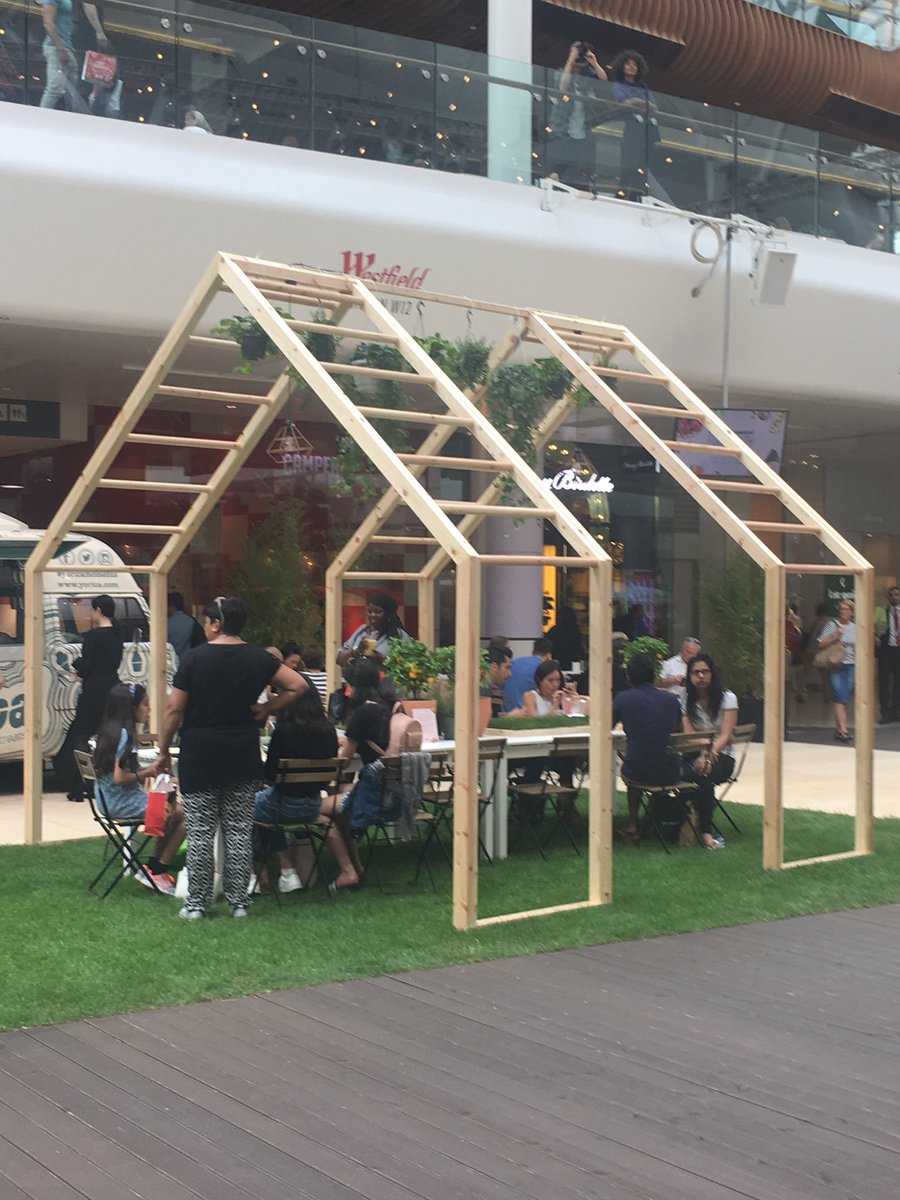 bluujuice's tweet photo. Urban picnic in @westfieldlondon today @ComptoirLibanai #style #summerstylin #alfresco #foodporn https://t.co/NMo9Muik0w
