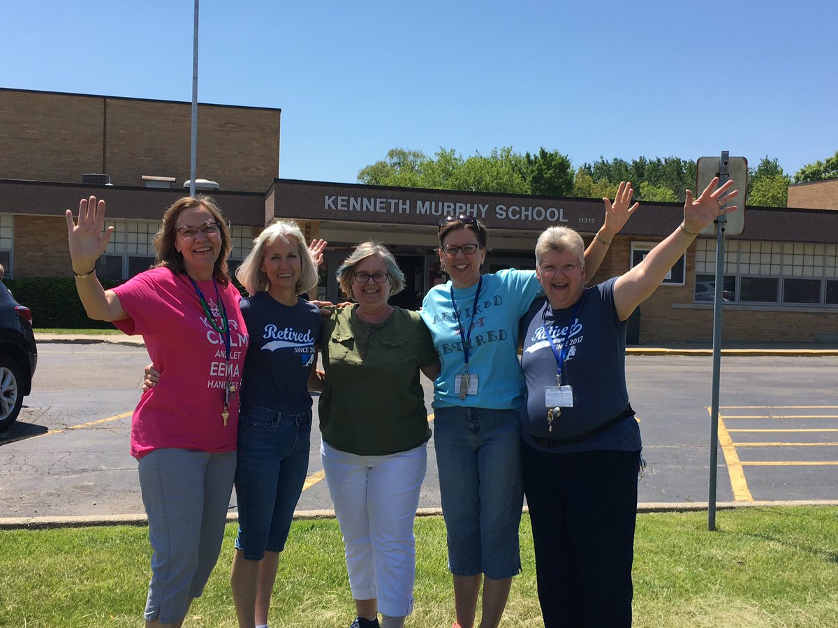 KerriLedman's tweet photo. These ladies celebrate their LAST day of school! School's out for Summer-school's out FOREVER! We ❤️ you!! #kmdolphins https://t.co/SFBM52F0Xf
