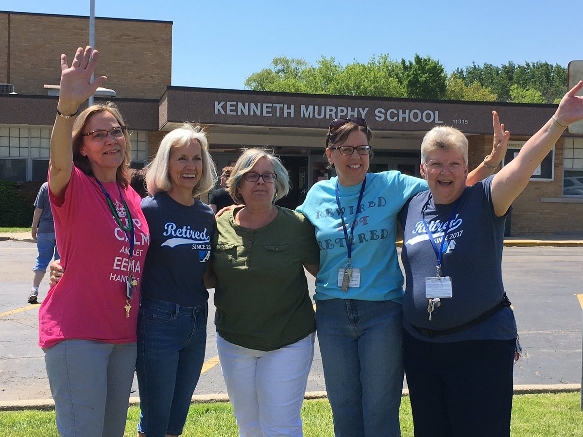 KerriLedman's tweet photo. These ladies celebrate their LAST day of school! School's out for Summer-school's out FOREVER! We ❤️ you!! #kmdolphins https://t.co/SFBM52F0Xf