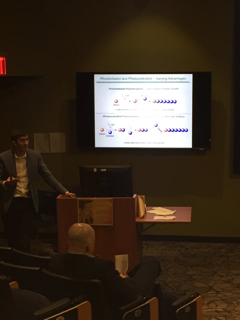 beth_elacqua's tweet photo. #EmergentMacro great talks by @barneygrubbs and @brett_fors #polymers #chemistry #responsivematerials @cunyasrc https://t.co/q1j0t9r1Vx