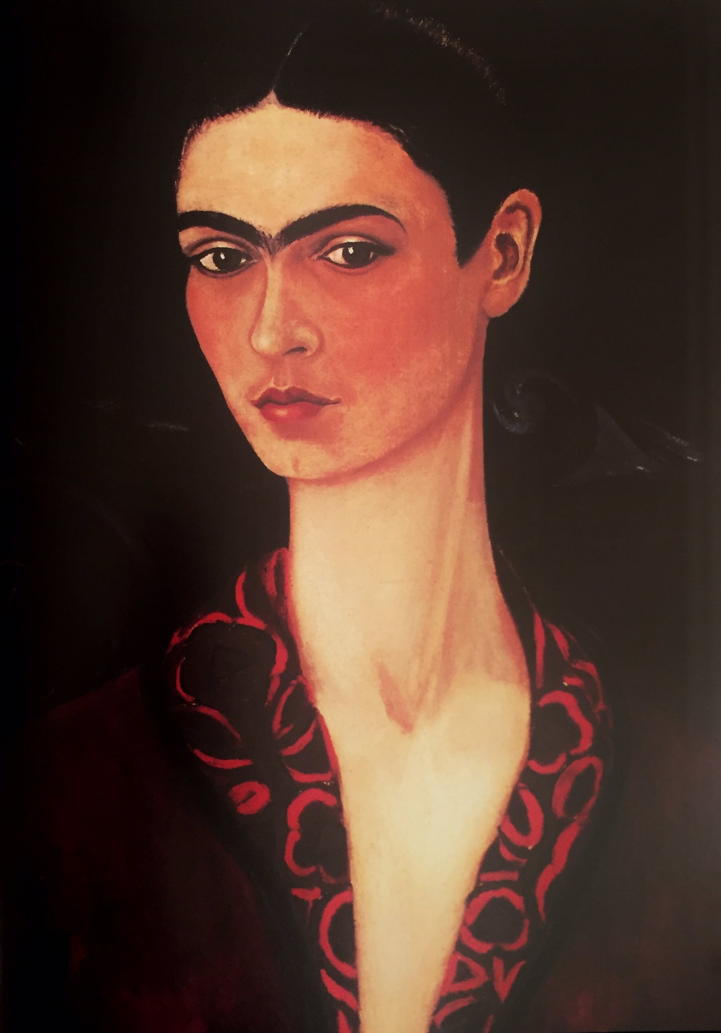 Frida Kahlo on Twitter: "Autorretrato con vestido de terciopelo (detalle).  - 1926 - #FridaKahlo #BuenViernes https://t.co/ZQDmFXLRVa" / Twitter