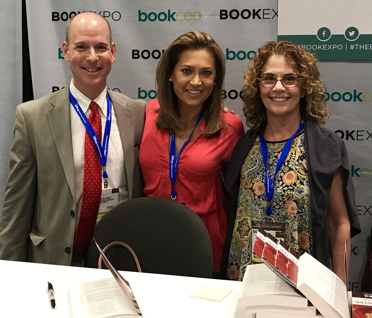 SHB6964's tweet photo. #BEA17 with @Ginger_Zee & @WendyLefkon! #NaturalDistaster 1/18 https://t.co/8sEoPv1SXI