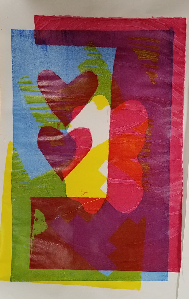 lizzyschroeck's tweet photo. Parent Kelly Lyons helped us make these incredible silk screen art projects! @ThinkMBE https://t.co/aGWhOgrRYT
