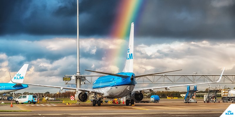 KLM's tweet image. Lose yourself in these 7 beautiful pictures taken by a passionate pilot: klmf.ly/2qKjq1Y
