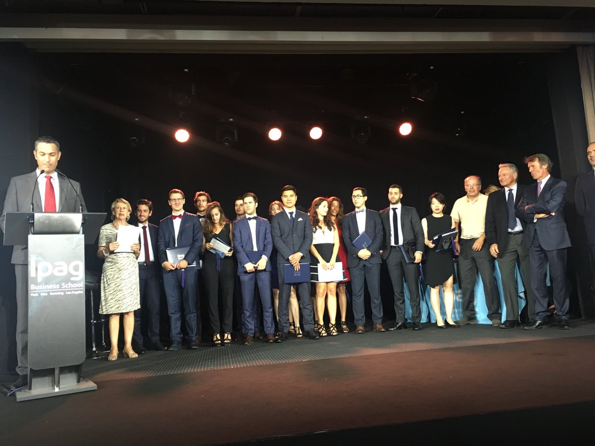 ca_france's tweet photo. Félicitations aux majors de filières de l’ @IPAGBS  bravo ! #ipag #Ipaggraduation2016 @ca_france https://t.co/0KazuMoshs