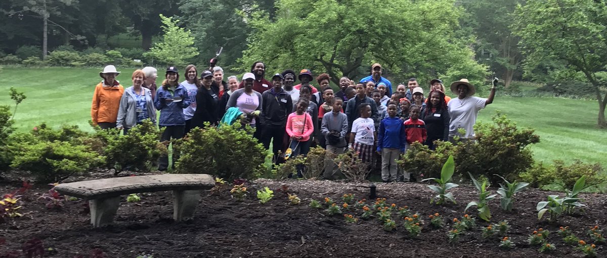 ericsomerville1's tweet photo. Wrapped up a month of education led by volunteer Master Gardeners, and flower beds designed by our Y Achievers @YCentralMD #letsmoveoutside https://t.co/Mx1WzRRoda