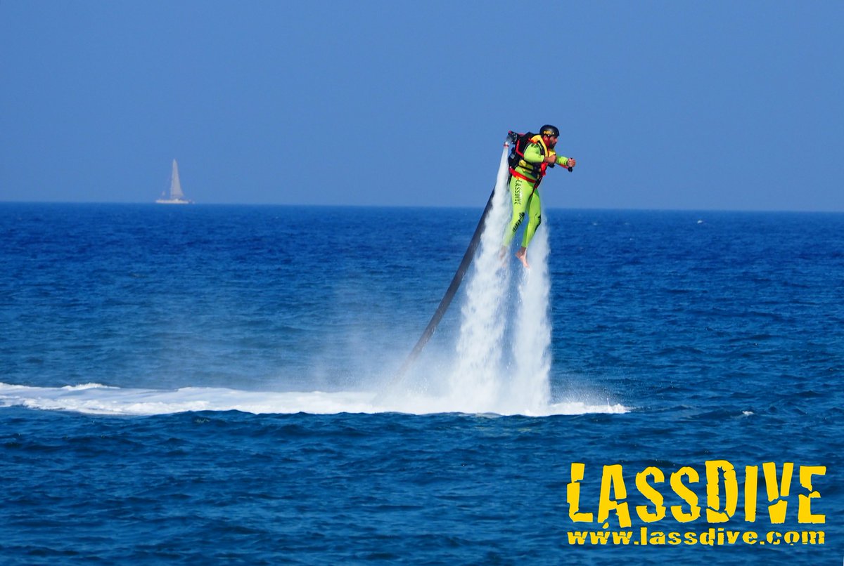 lassdive's tweet photo. Nuevo juguete! JetPack!!! 😝 New toy! #jetpack #lassdive #adventure #experience #water #fly https://t.co/Dqpz8pcHya