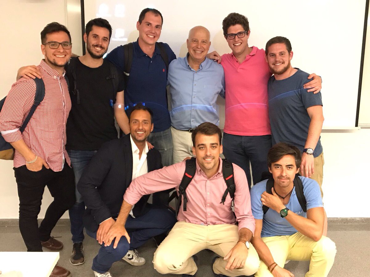 EduVedder's tweet photo. Aprendiendo del maestro @javierimbroda. Gracias por compartir tu camino para que encontremos el nuestro @bsm_upf #GestiónDeportiva https://t.co/ERS2sSIgJC