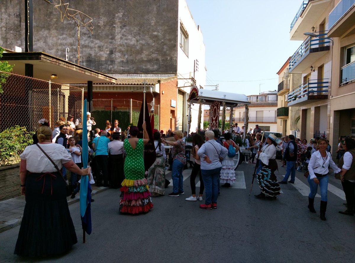 ForcesInfernals's tweet photo. El #CapdeColla ha acompanyat a #HermandadRocioPineda fent de #Coeter #VivalaHdaddelRocioPdM #OrgullósdAcompanyarvos https://t.co/sCaCdCpj7q