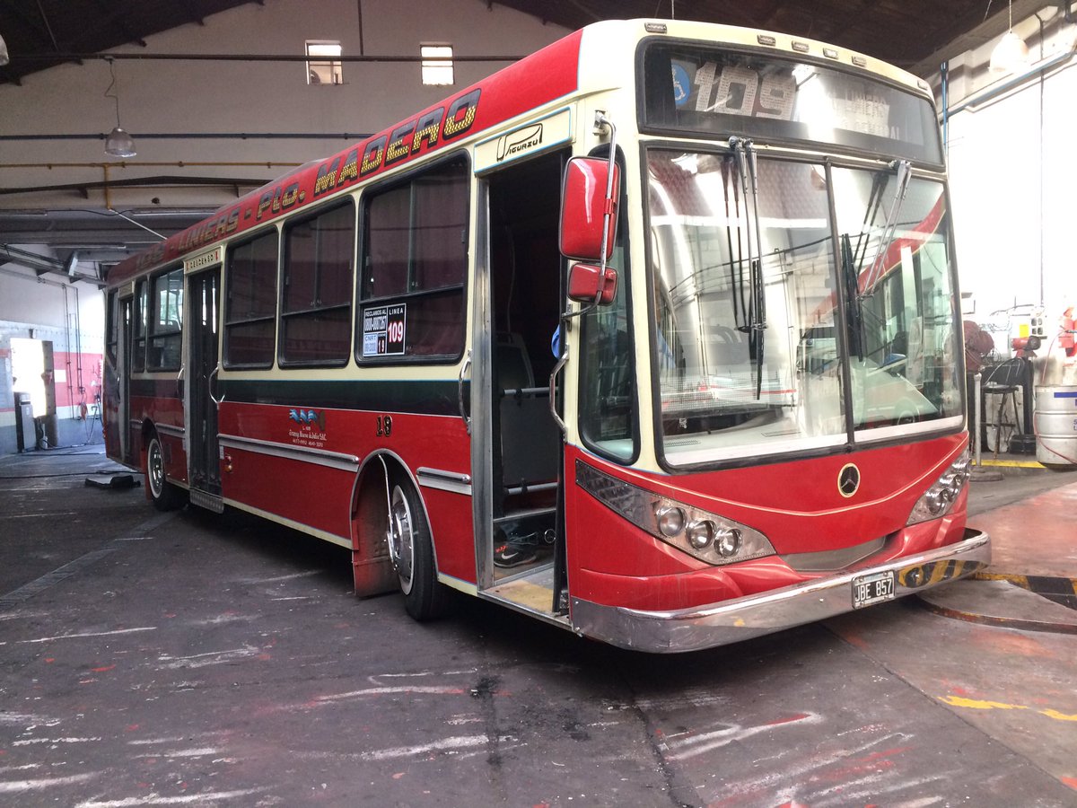 Nuevo interno 19 c/AA Ex rosario bus