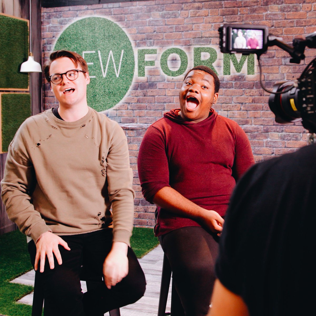 NewFormStudios's tweet photo. .@Machaizelli & @mmitchelldaviss are destroying the Fidget Spinner game πππ See it go down on #SCENEAtNewForm β‘οΈ https://t.co/VSJTrsvesx https://t.co/1XQO3fzU3S