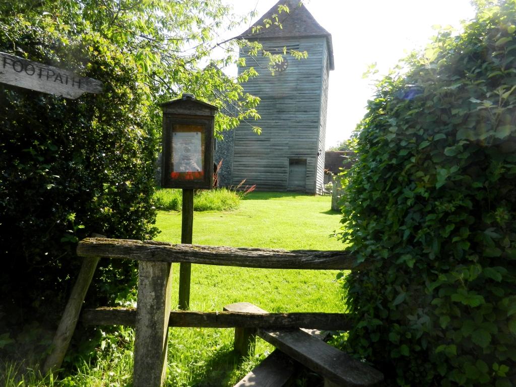 Monarchsway's tweet photo. Beautiful view along the #MonarchsWay towards #Michelmarsh #Church in #Hampshire https://t.co/UvLnRMzxYh