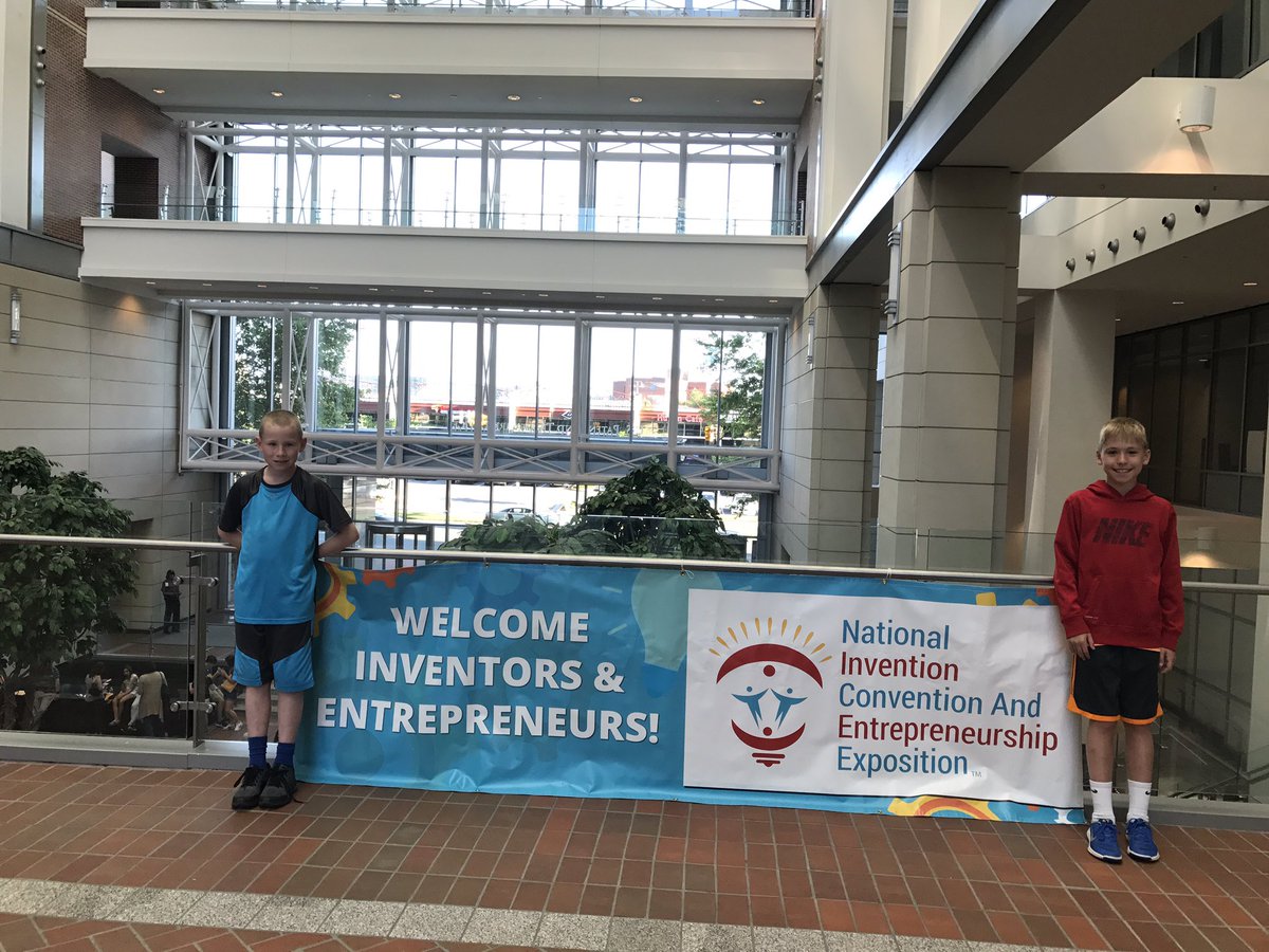 TinaFarbizo's tweet photo. #niceeinvents2017  having fun in Washington DC https://t.co/ZQ0Z8Jcrjd