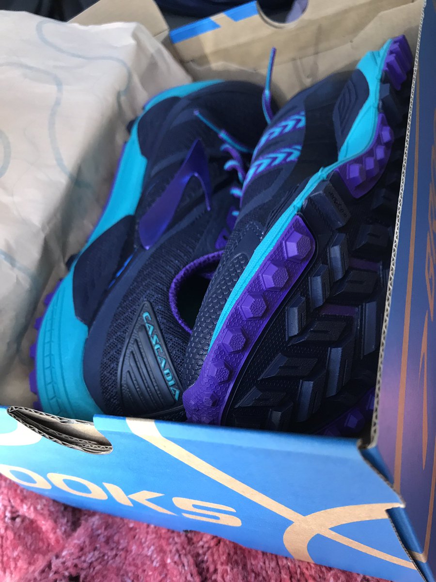 gailmariehs's tweet photo. My first Trail Shoes. 🙄 I'm not a trail runner. #LoveMyRoads 12 hour #ALS tomorrow #HeForSheRunners #Earthathon #medved #GravityFail https://t.co/NVCr6JzWrv