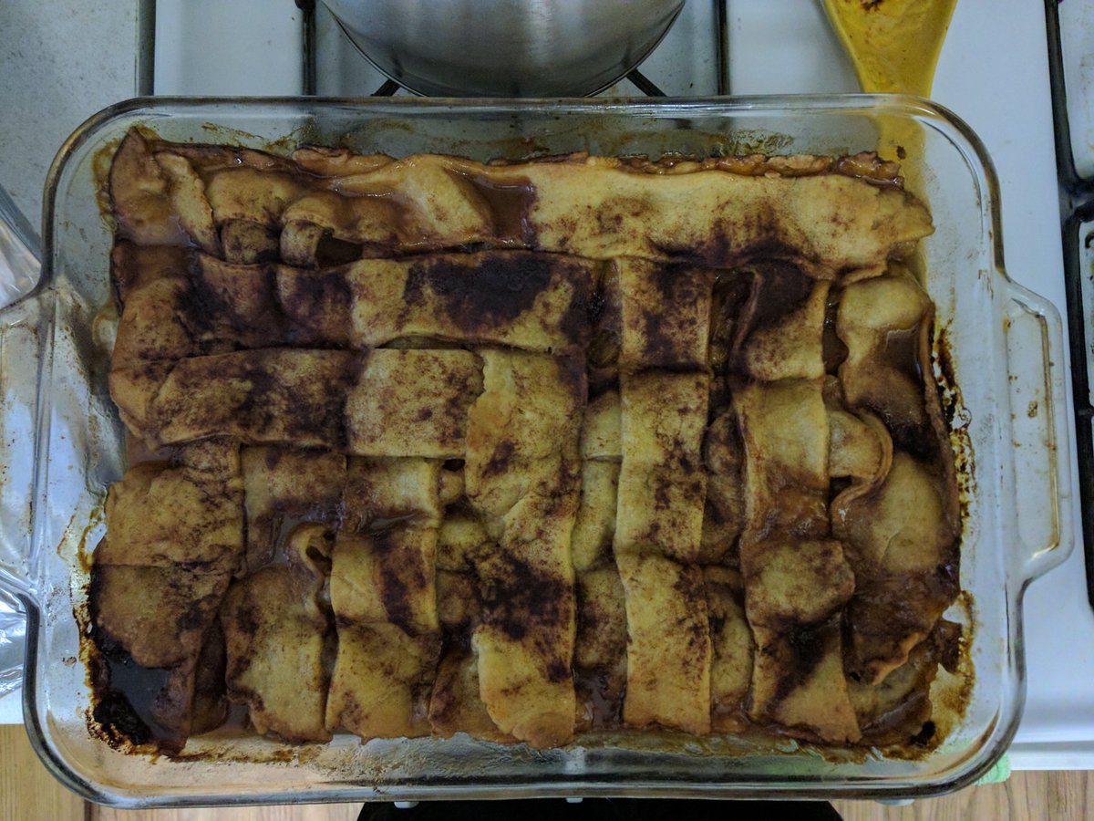 FatherOf5RL's tweet photo. @Dappuh @PlutoRL @timifalodun @MijoRL @QuartKneeRL Peach cobbler on the way. Somebody go get the ice cream! #SelflessPride #RLCS https://t.co/XsHqKhdcNY