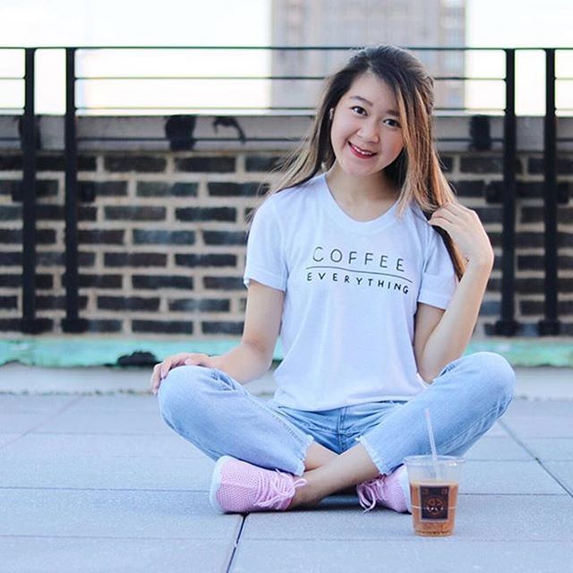 ☕️+👖= Everything we need to survive 🙌👖🙌👖💯💯🙌 #regram <a href="/kimberryberry/">Kim Behets</a> #WallFlowerJeans #GoYourOwnWay