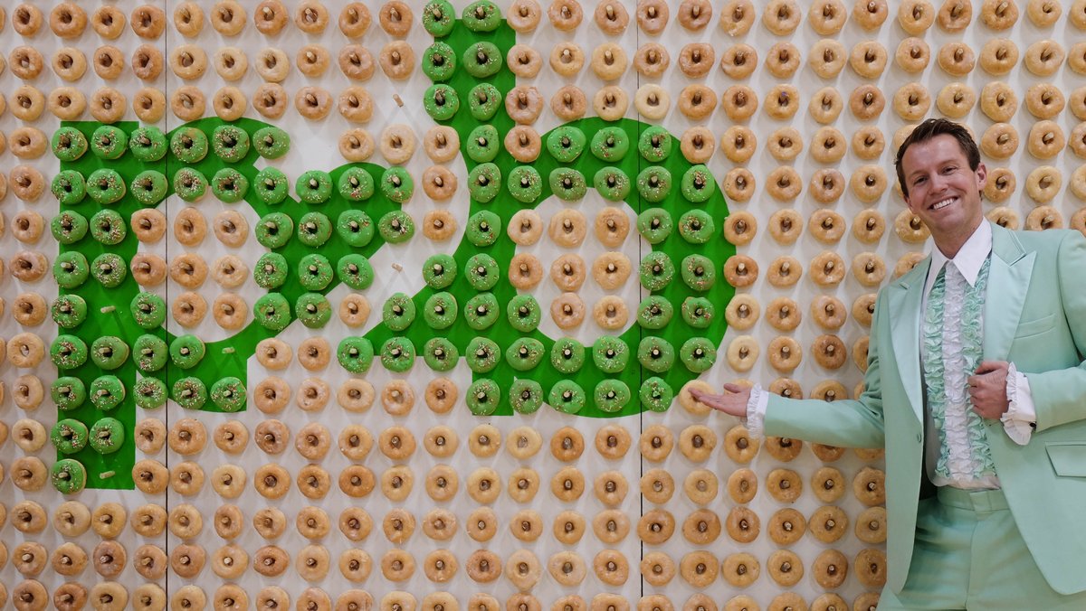 p2become's tweet photo. Happy #NationalDonutDay from us to you! π©ππ
#p2become #AdamTheButler https://t.co/NyfmI9BJuP