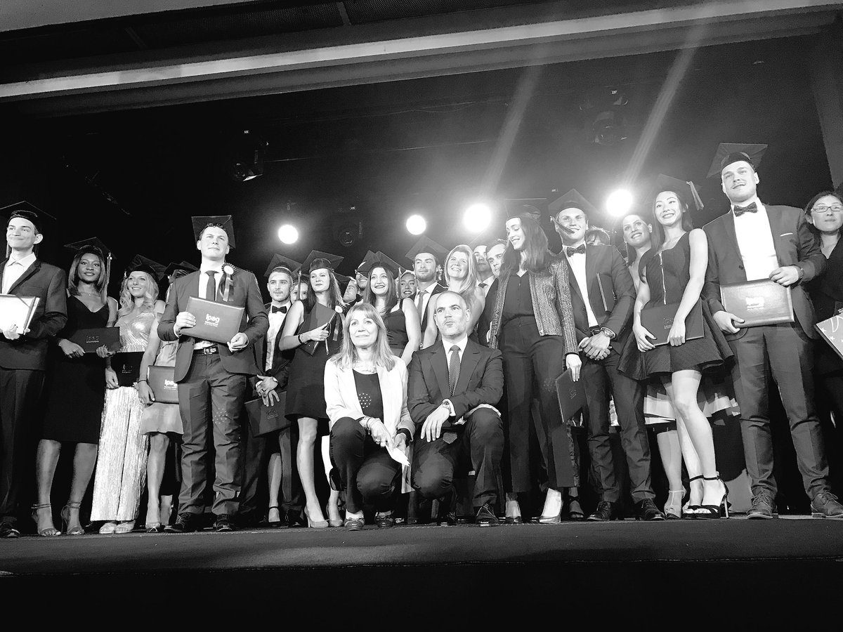 IPAGBS's tweet photo. Bravo aux diplômés des filières Global Supply Chain Management, Affaires Internationales et Achats Responsables #IPAGGraduation2016 🎓 https://t.co/TYSFKD0SMd