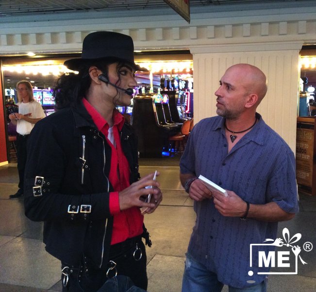 #gigeo #founder WhoLovesYou.ME #buskers #musicians #streetperformers 5130