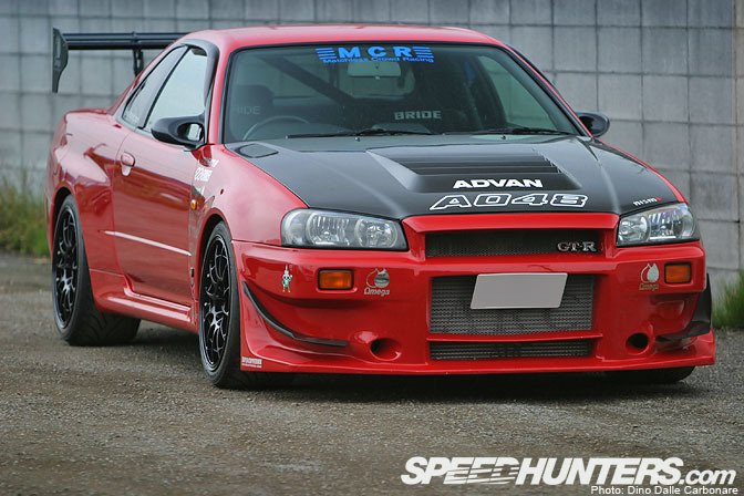 RegaBlox's tweet photo. @NeedforSpeed An MCR R34 making a cameo appearance? 🤔 https://t.co/X9VTUIxIIC