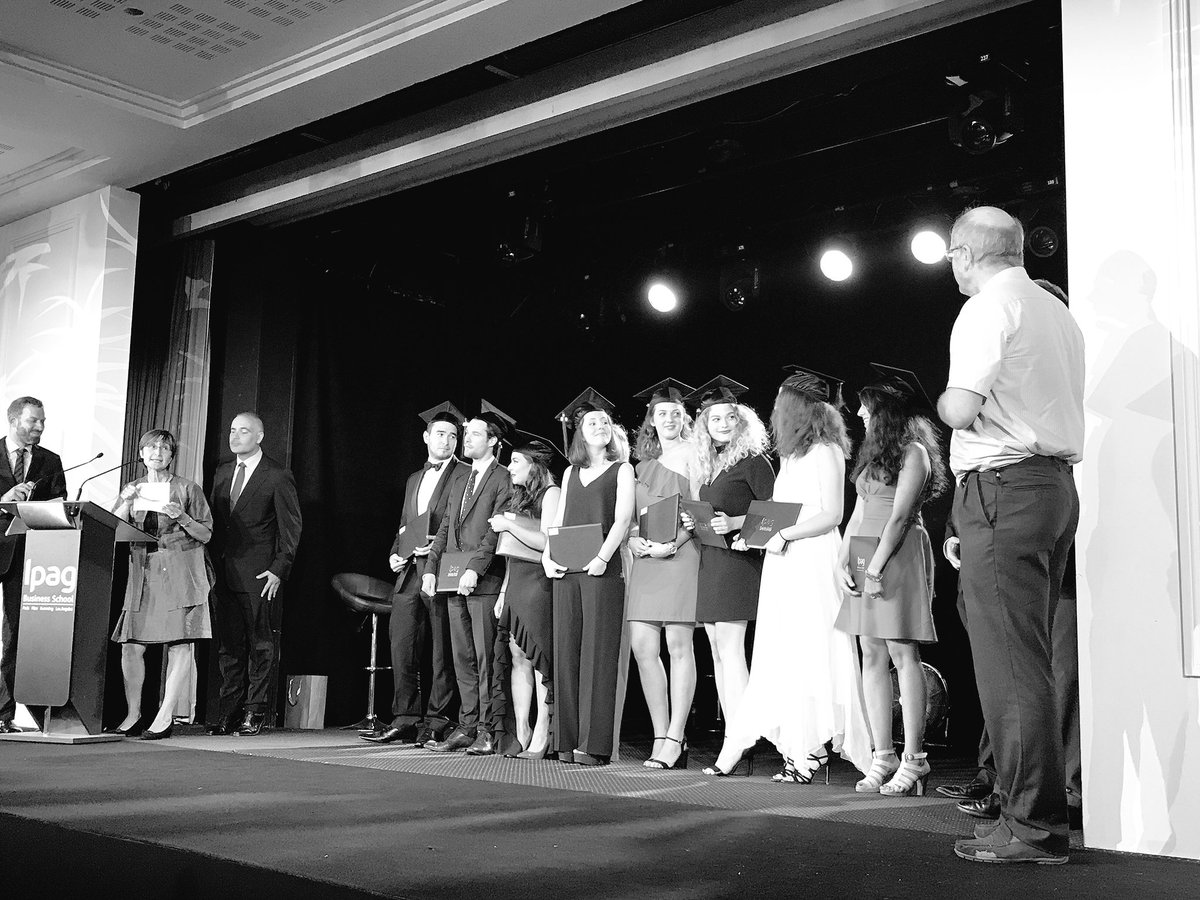 IPAGBS's tweet photo. #IPAGGraduation2016 🎓Félicitations aux diplômés de la filière Gestion des hommes et RSE 👏👏 https://t.co/92FaUq4r5O