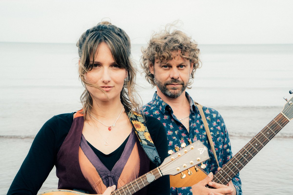 SidmouthFringe's tweet photo. *LINE UP ANNOUNCEMENT*
Delighted to welcome @flyyetifly to the Fringe this summer :)
Beaut harmonies #dreamfolk
https://t.co/cd1MVTPYVc https://t.co/eGtuLJOQEv