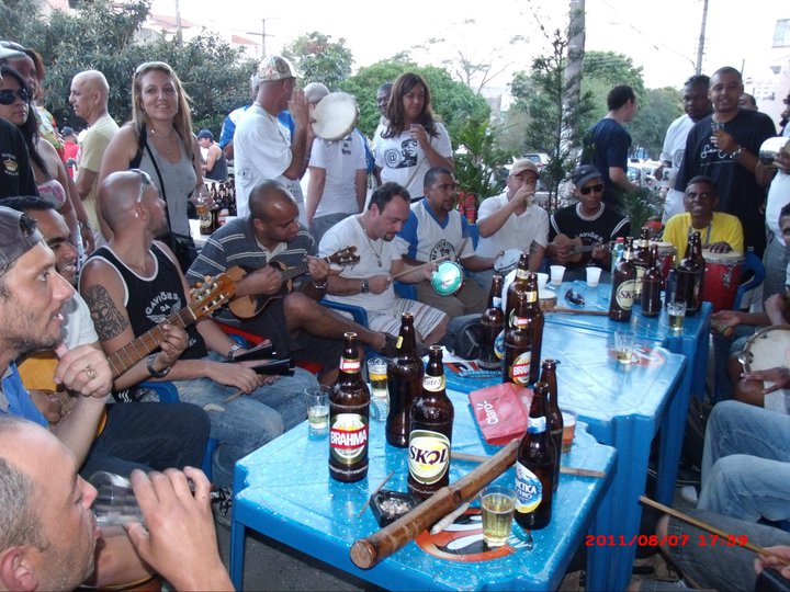 vinii_sfc's tweet photo. essa foto tava largada no google e eu não sei nada sobre ela mas tenho uma certeza: queria estar assim AGORA https://t.co/wNYKo4Rjci