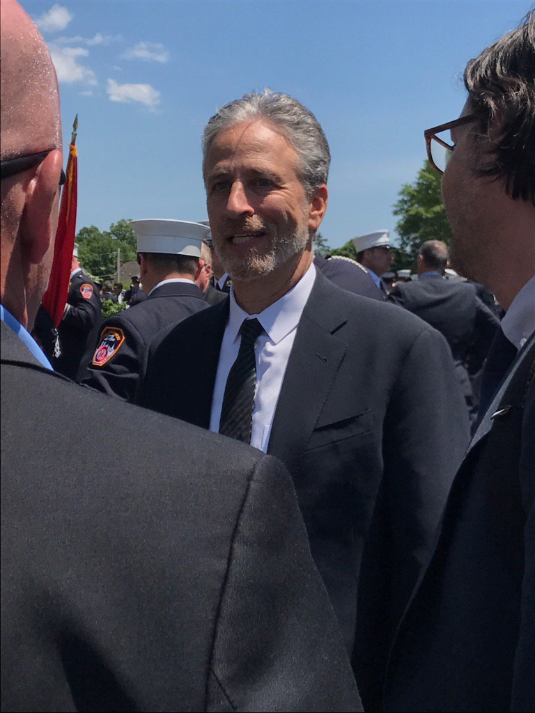 ChauTLam's tweet photo. Comedian Jon Stewart leaving the funeral of FDNY Ray Pfeifer in Hicksville, Long Island. https://t.co/pafqCIyRRA