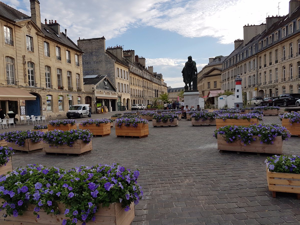 CaenOfficiel's tweet photo. #3Oe anniversaire Caen-Portsmouth @CaenOfficiel. Venez traverser la Manche Place St Sauveur cet été ! https://t.co/rzFX6KdZTq