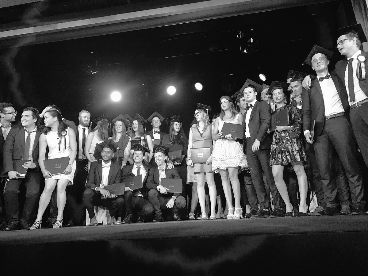 IPAGBS's tweet photo. #IPAGGraduation2016 Bravo aux diplomés des filières Dvlp d'affaires, Entrepreneuriat et innovation et Management des réseaux commerciaux👏🏻 https://t.co/CjTiq8wrxV