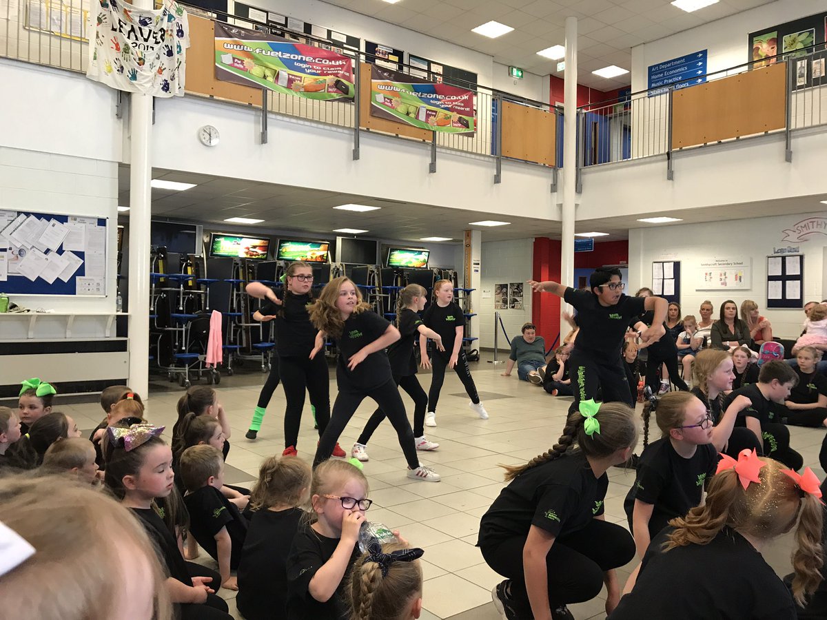 LesleyGE1's tweet photo. It's #DanceDomination show time again! Well done to the kids from @StThomasPri & @AvenueEndPS @PEPASSGlasgow https://t.co/1dZ0SDJYyf