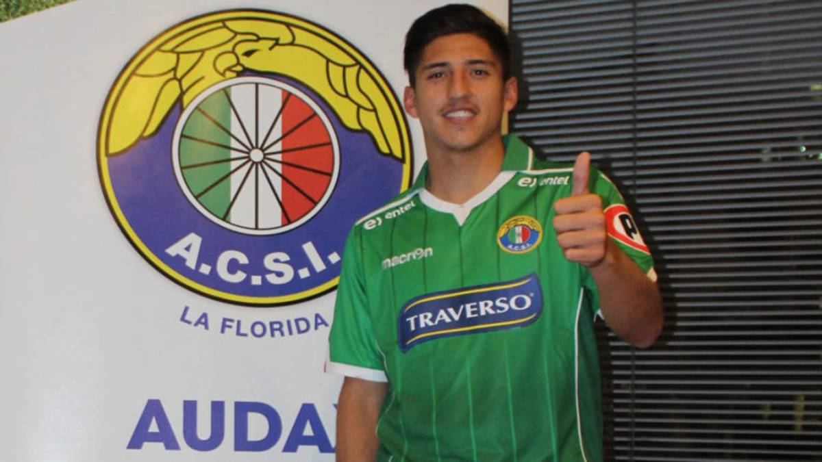 ASChile's tweet photo. Cornejo fichó en Audax Italiano y es el tercer refuerzo floridano: https://t.co/N8LIjNJyiU https://t.co/ZOWP4euSao