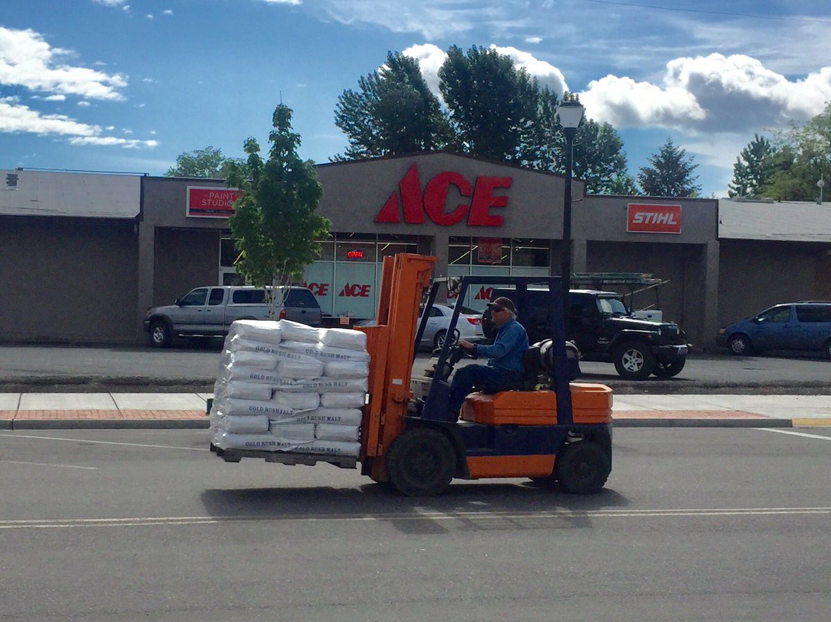Barley Brown's Beer (@barleybrowns) on Twitter photo Typical day in Baker City. <a href="/GoldRushMalt/">Gold Rush Malt</a> delivering a pallet of locally grown malted barley to our brewery on his Forklift. 10 Blocks. Typical day in Baker City. <a href="/GoldRushMalt/">Gold Rush Malt</a> delivering a pallet of locally grown malted barley to our brewery on his Forklift. 10 Blocks.