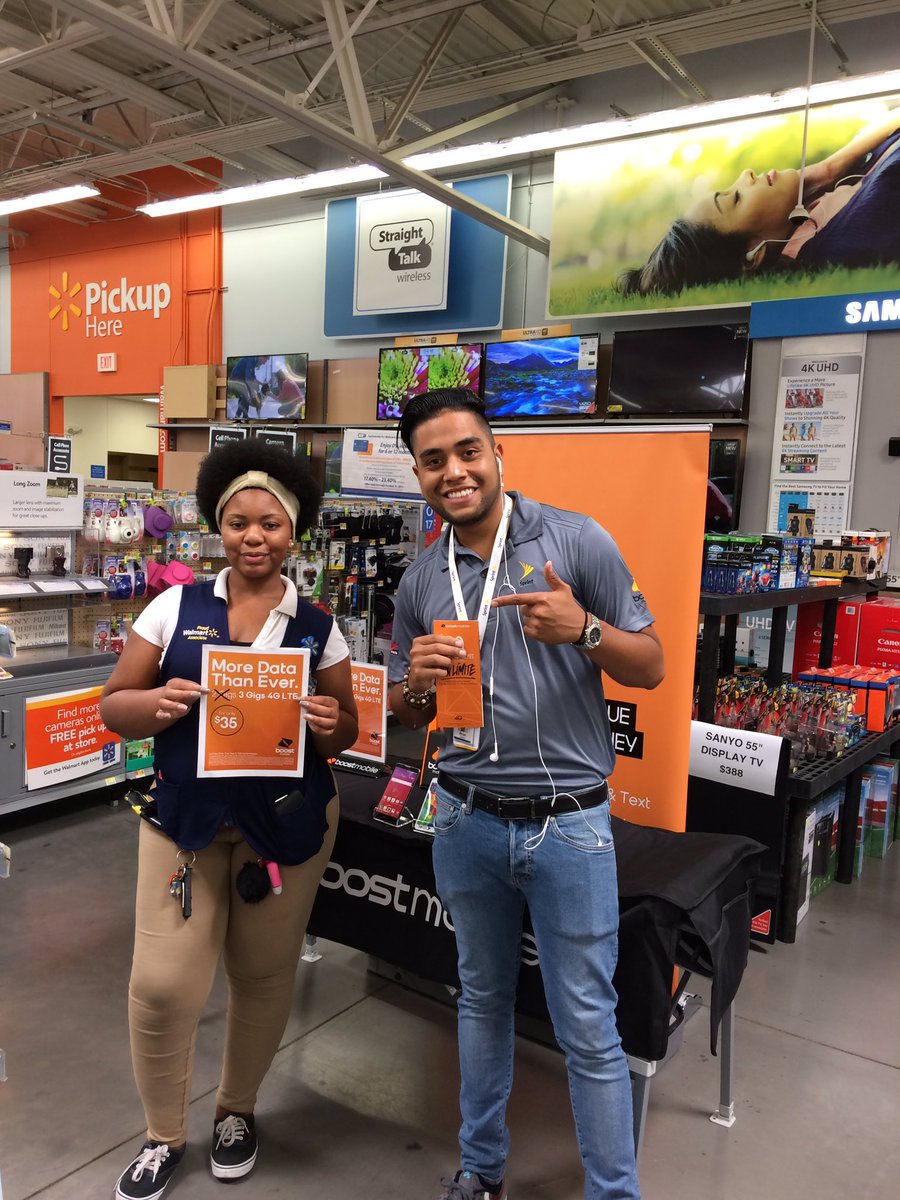 JayCardonaSE's tweet photo. Me and Raven are waiting for you at store 4593!Bring this flyer and get a month free on us! #WMTBoostday @snovelli29 @MichaelMiess1 @SPG_JB https://t.co/fIHfuy6VQn